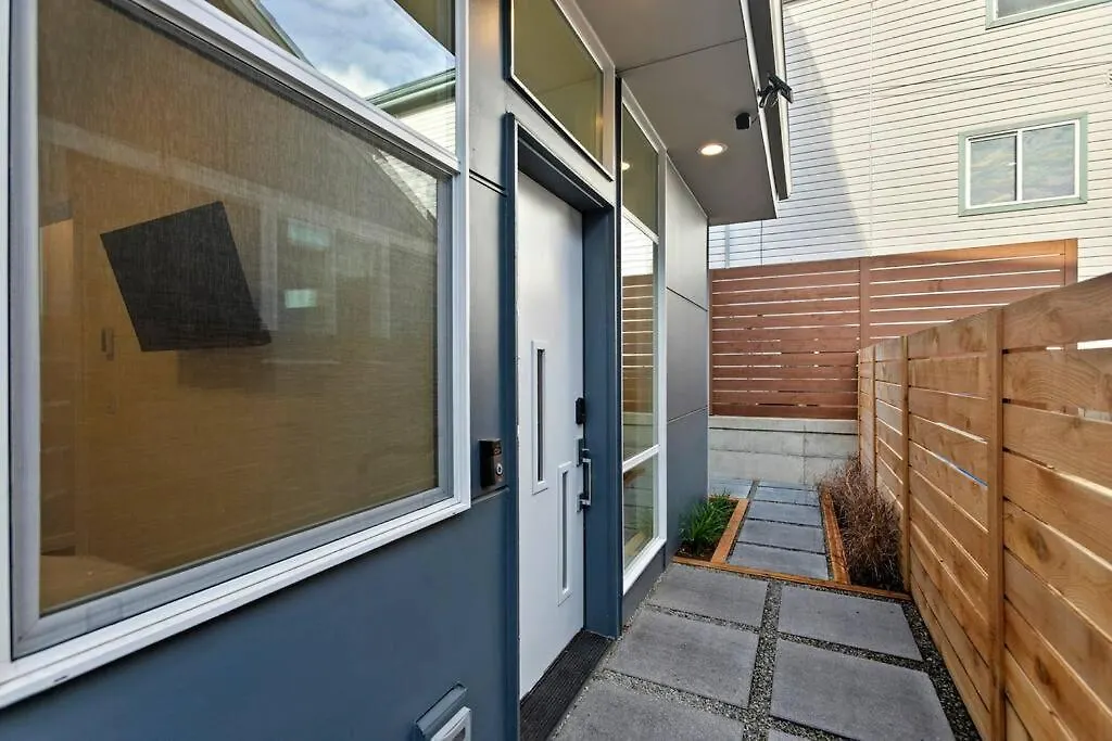 Eco Built Crown Hill Townhouse - 85 Walkscore Seattle Holiday home